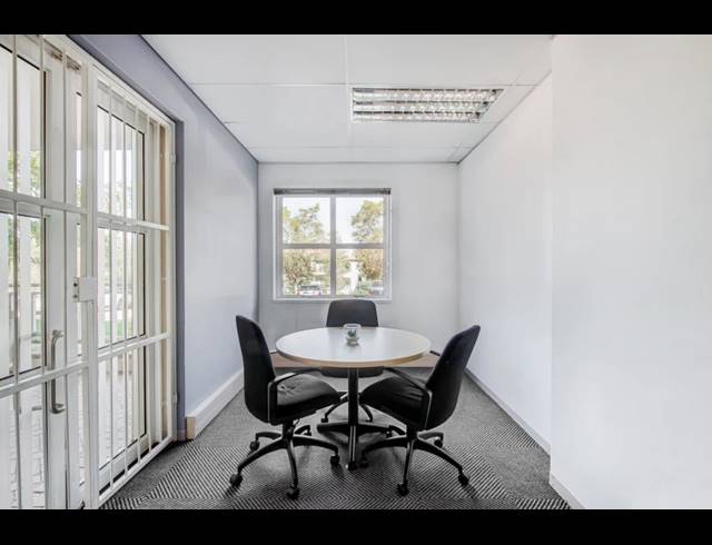 8M² OFFICE TO LET IN BRYANSTON